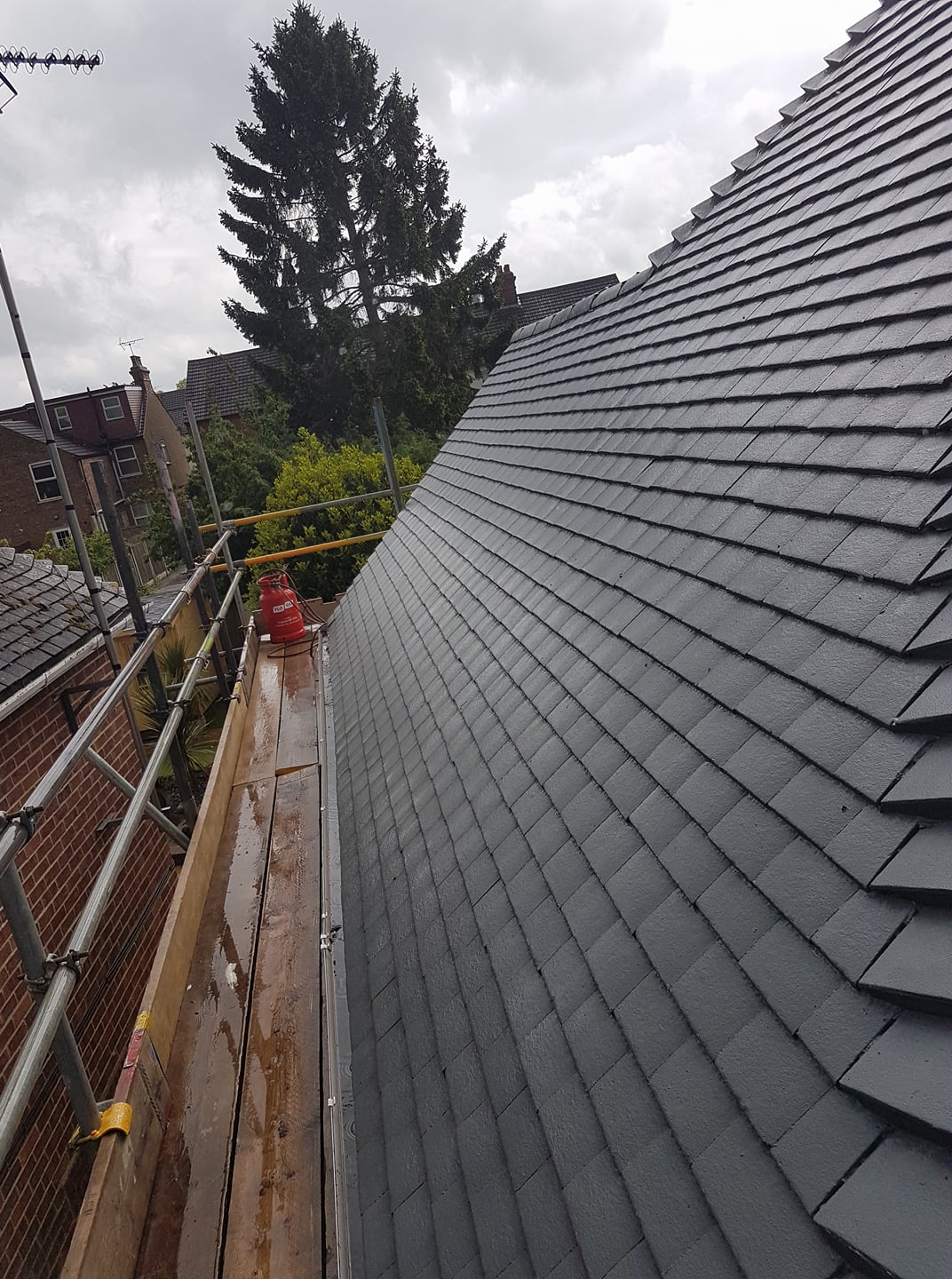 slate-roofing